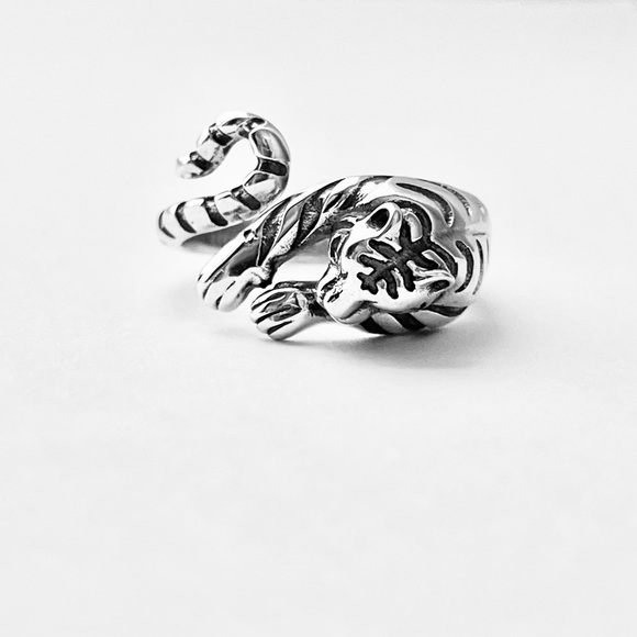 Sterling Silver Wraparound Delicate Tiger Ring, Silver Rings, Animal Zoo, Tigers - Picture 4 of 15
